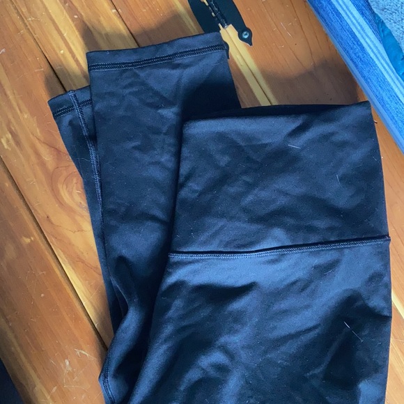 Victoria’s Secret Sport capris/cropped leggings. - Picture 2 of 2